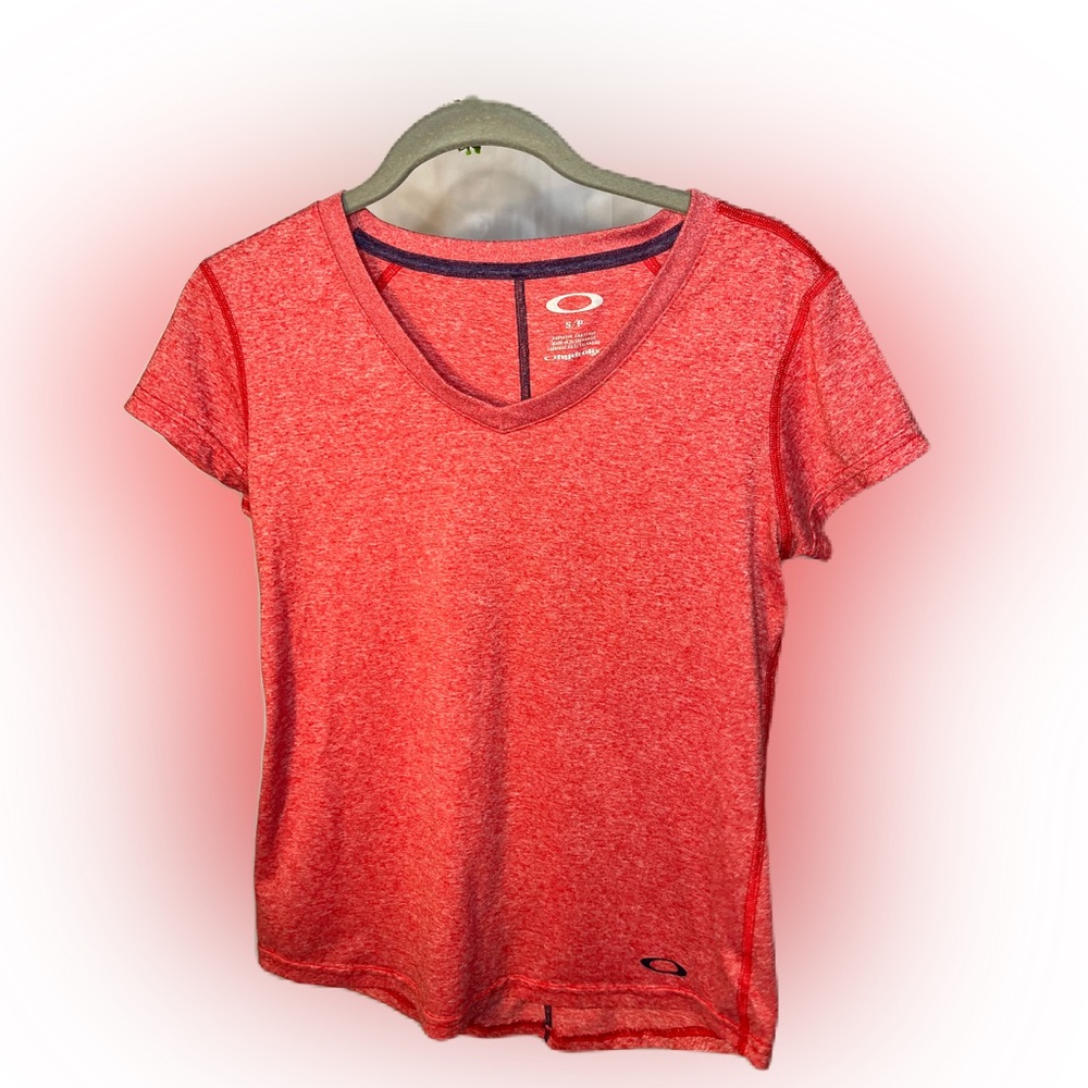 Oakley V neck shirt S/P
